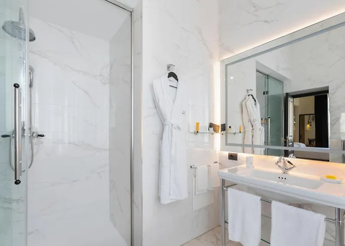 Otel Luxus 5*